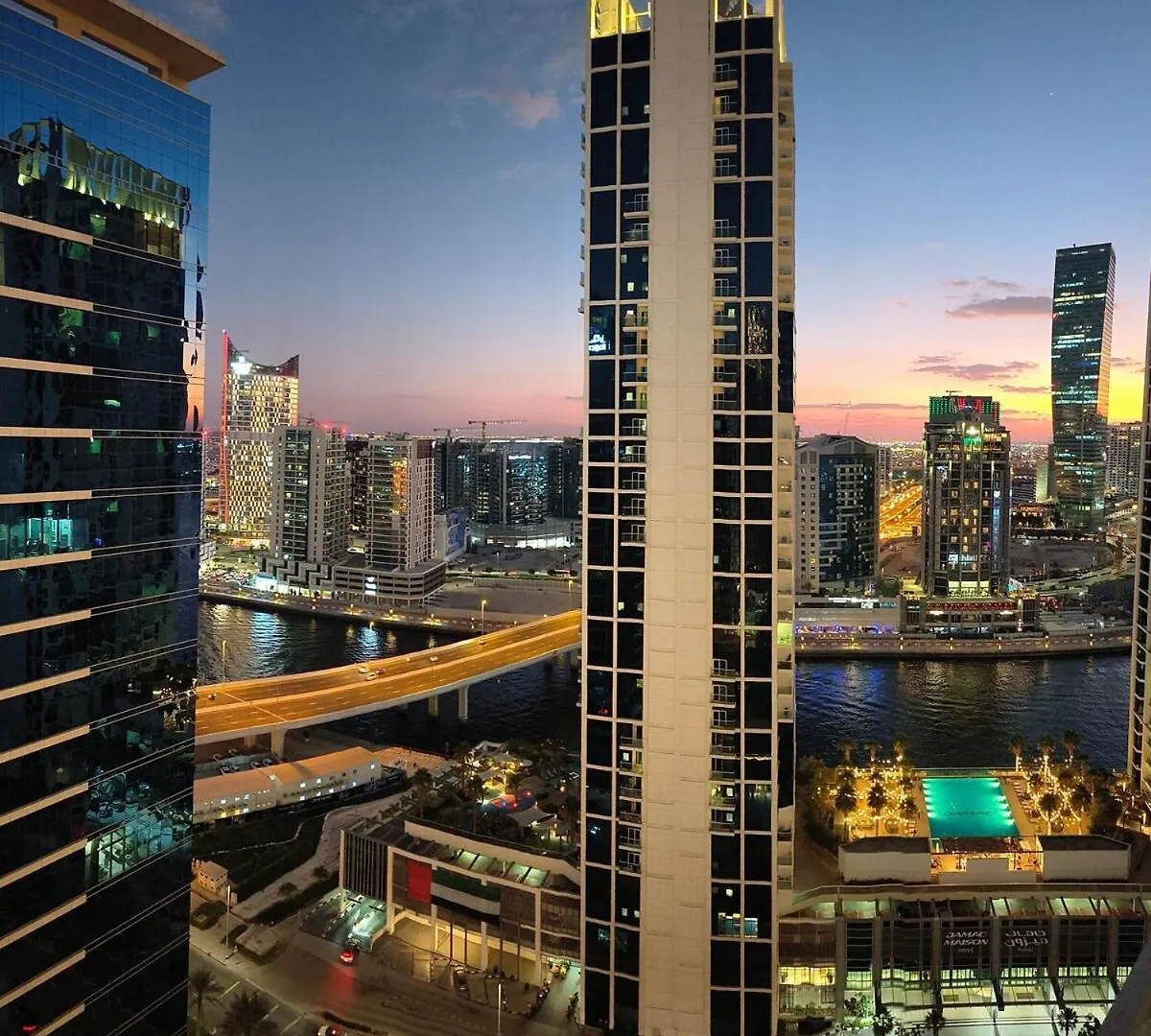Burj & Beyond - Luxury Stay With Burj Khalifa View Apartment Dubai